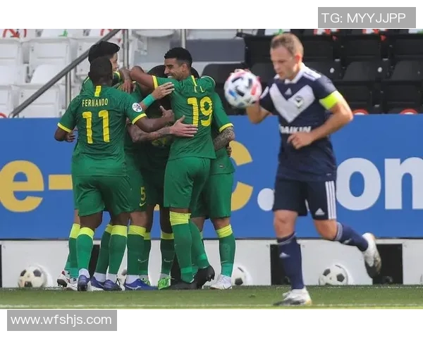 北京国安迎战墨尔本球队全力争胜展现足球魅力与激情